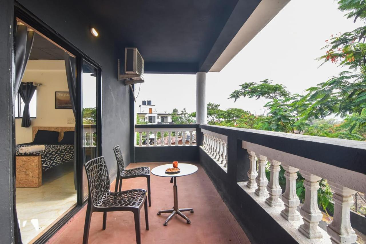 Black Stone Villa Kārli Екстериор снимка