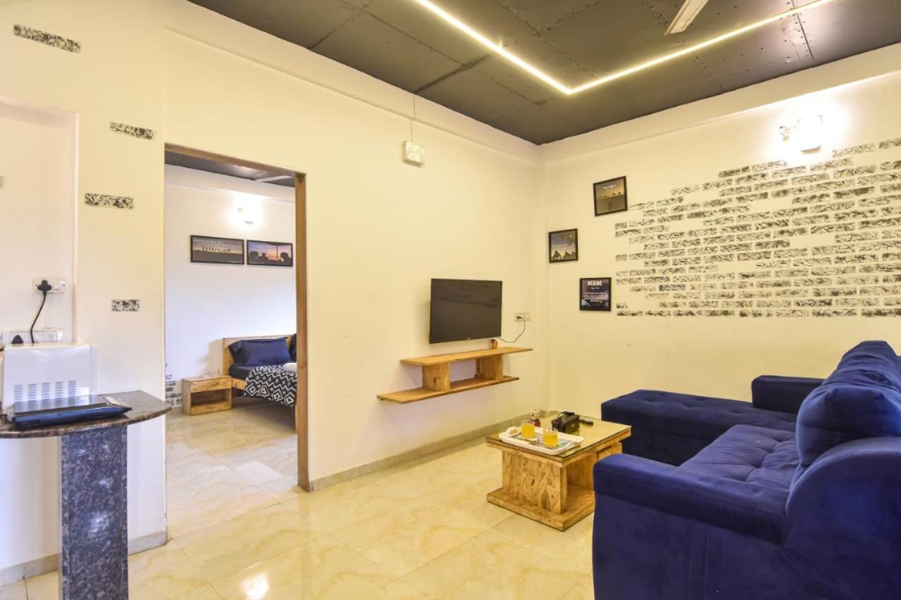 Black Stone Villa Kārli Екстериор снимка