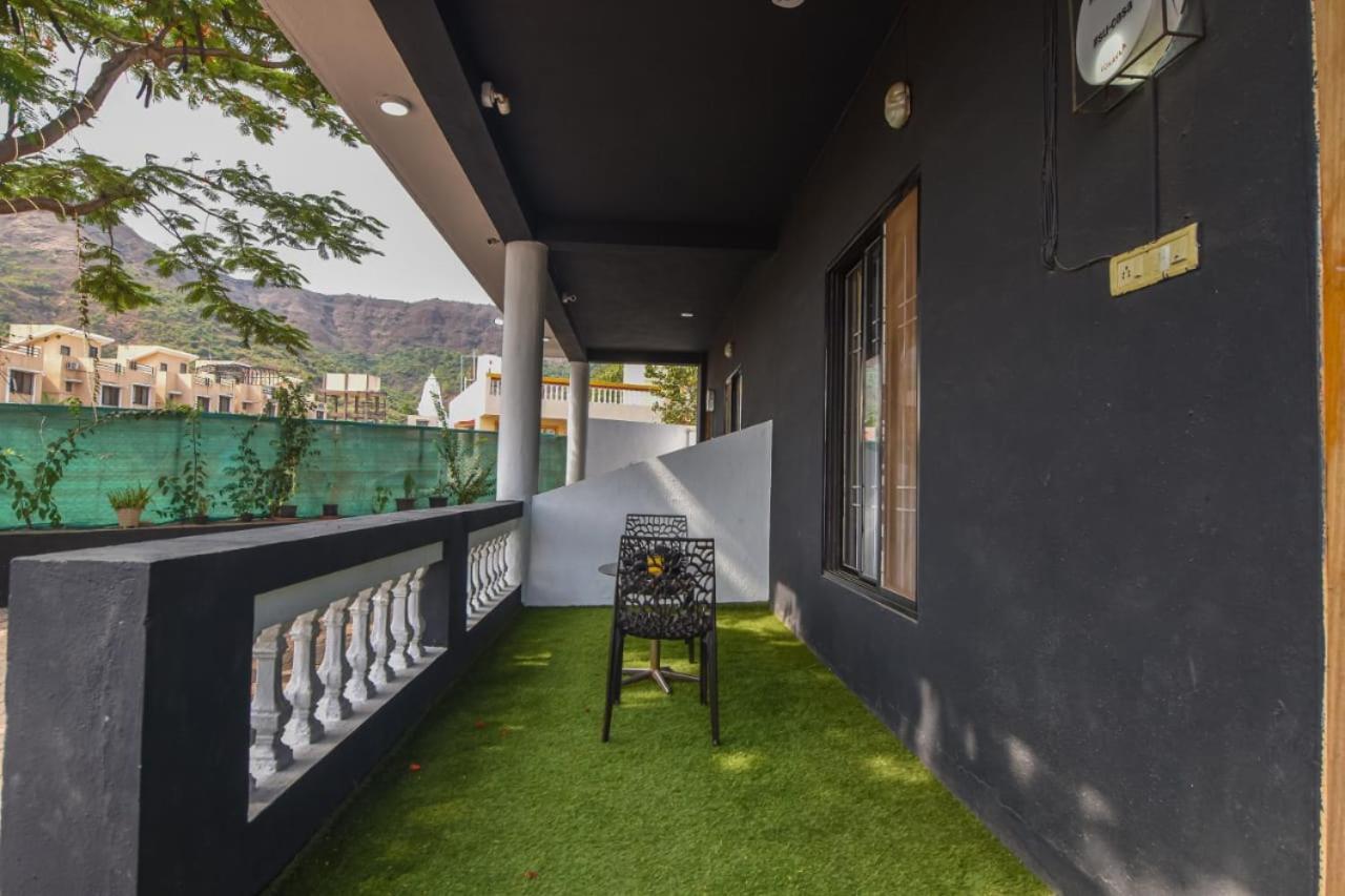 Black Stone Villa Kārli Екстериор снимка