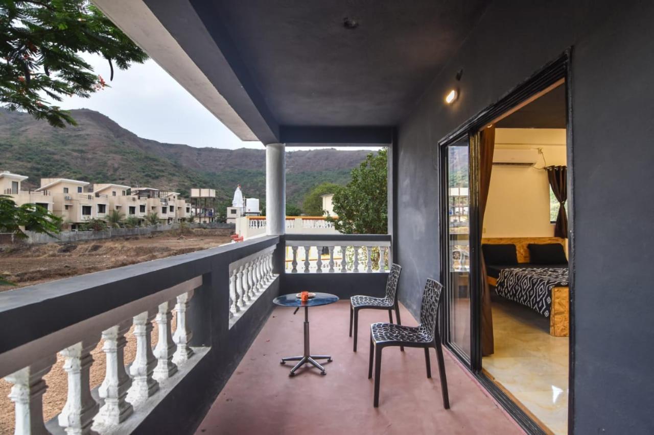 Black Stone Villa Kārli Екстериор снимка